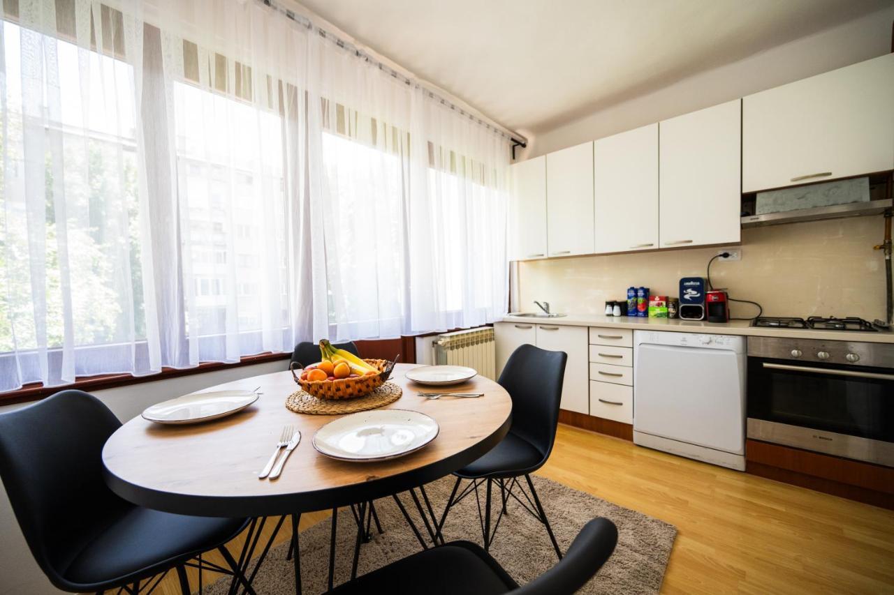 Cozy One-Bedroom Apartment Near City Center サラエヴォ エクステリア 写真